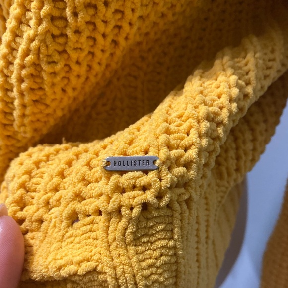 HOLLISTER Chenille Sweater, Size M - Picture 2 of 4